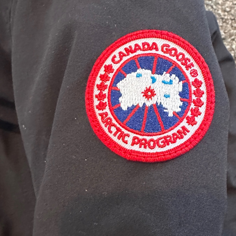 Canada Goose Black Ski & Snow Jacket - Picture 3 of 5